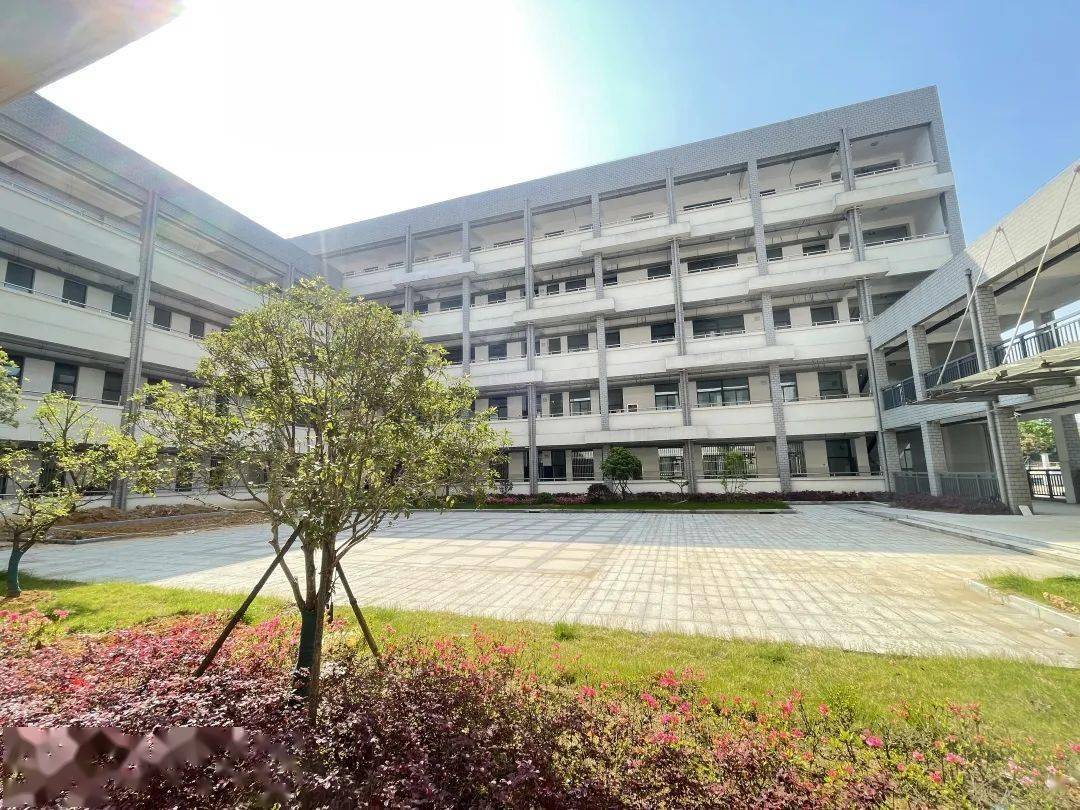惟勤尚雅,薪火相传!一起走进铜陵中学新校区