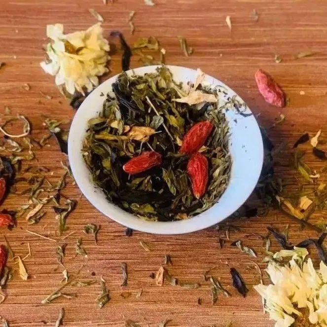 健康科普 | 中药代茶饮咋喝更有效?这五杯茶喝对了,轻松应对夏季小毛病!_夏天_作用_胖大海