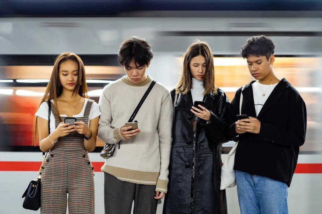 2022大学生就业微观三00后整顿职场还是嘴上反内卷实际却很拼