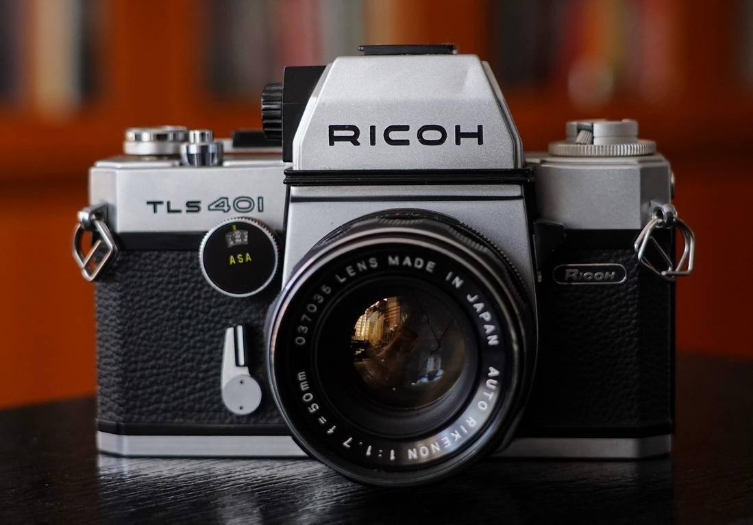 可能很多人都没有听说过,先说说理光相机的历史吧:1,理光tls401相机除