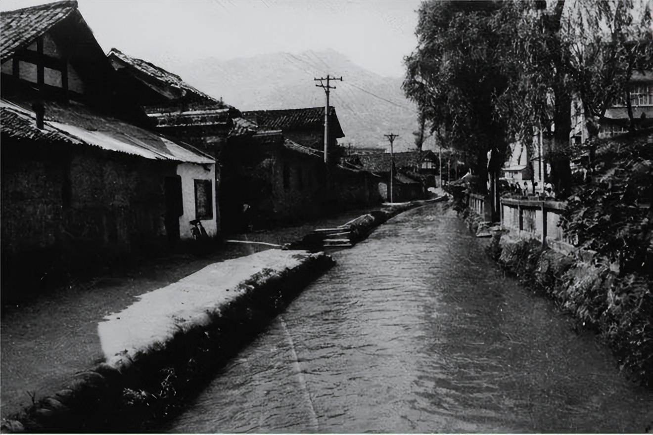 灌县杨柳河街(下)丨如果有时光机 你愿意和谁一起回到那条街?