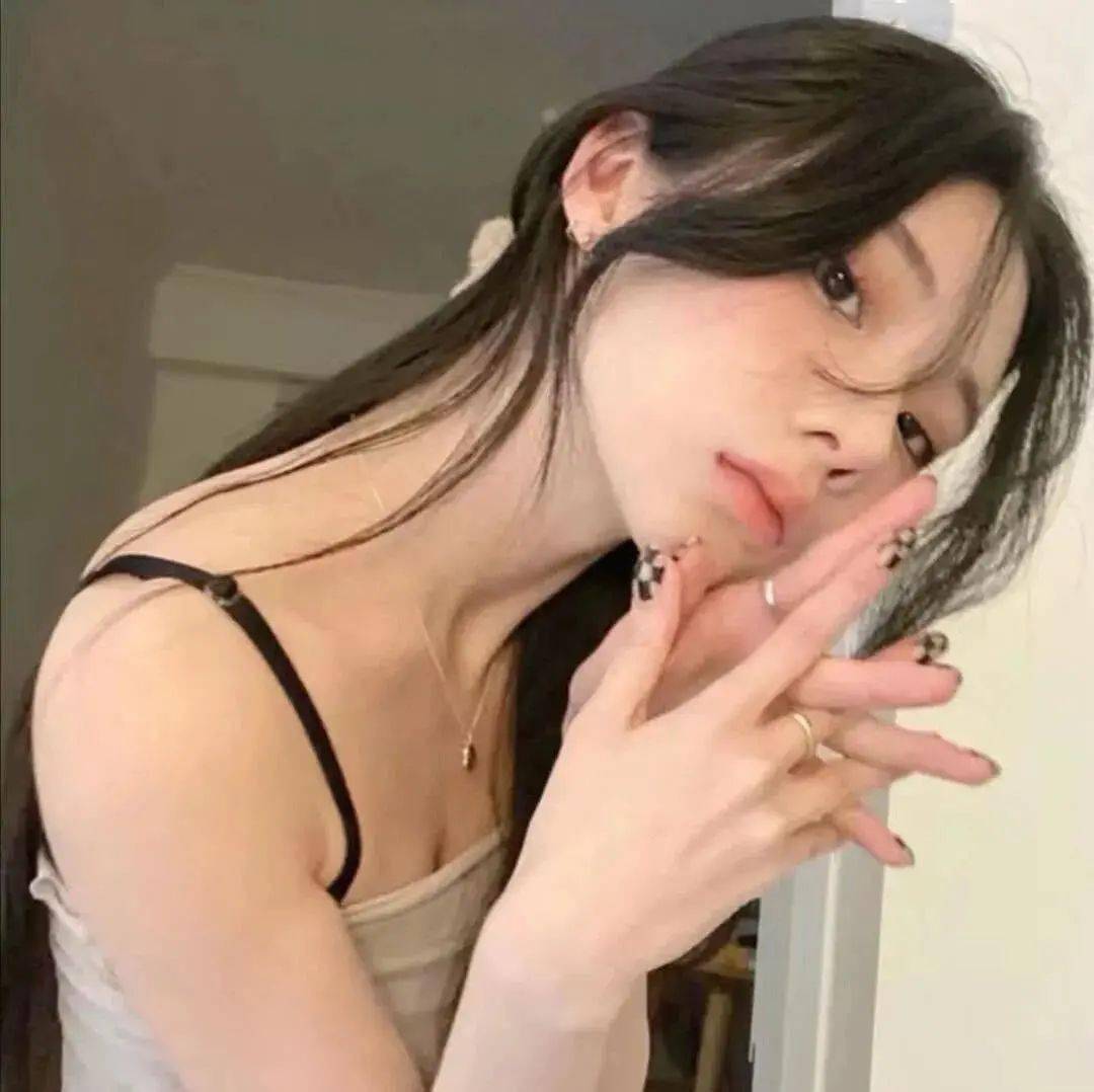 不如洗心革面痛改前非认真学习整天在这里无病呻吟又哪来的那么多悲情