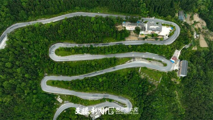 遵义桐梓七十二道拐:弯道最密集的盘山公路_贵州省_车辆_凉风