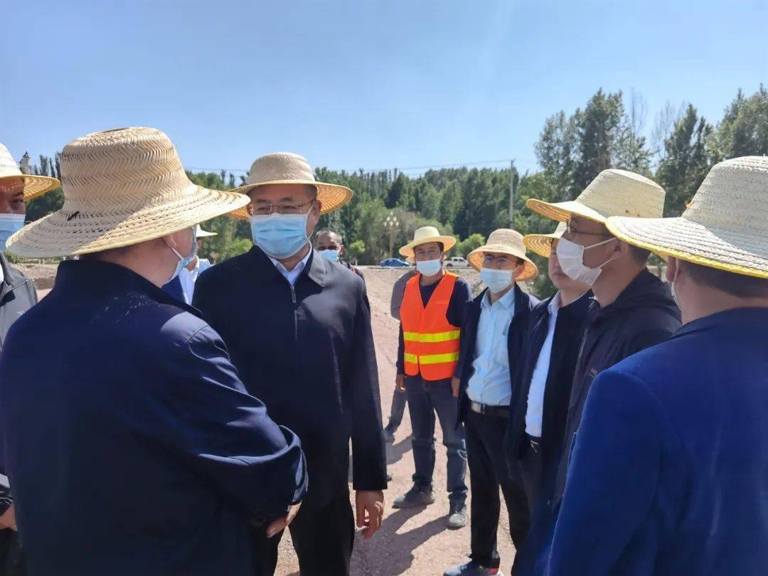 副县长刘睿,马卫军,县委办,交通局,积石镇政府等单位主要负责同志参加