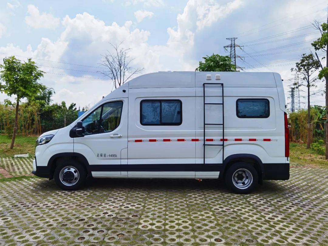 299万高性价比壹达上汽大通v90b型房车