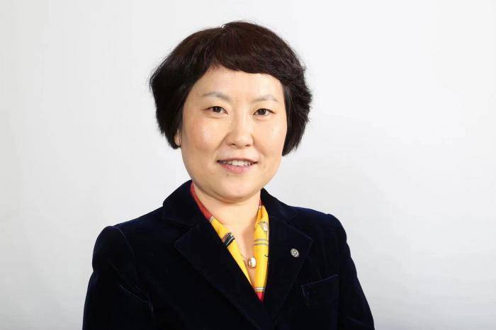 专访中银香港首席经济学家鄂志寰:当前国际国内经济金融