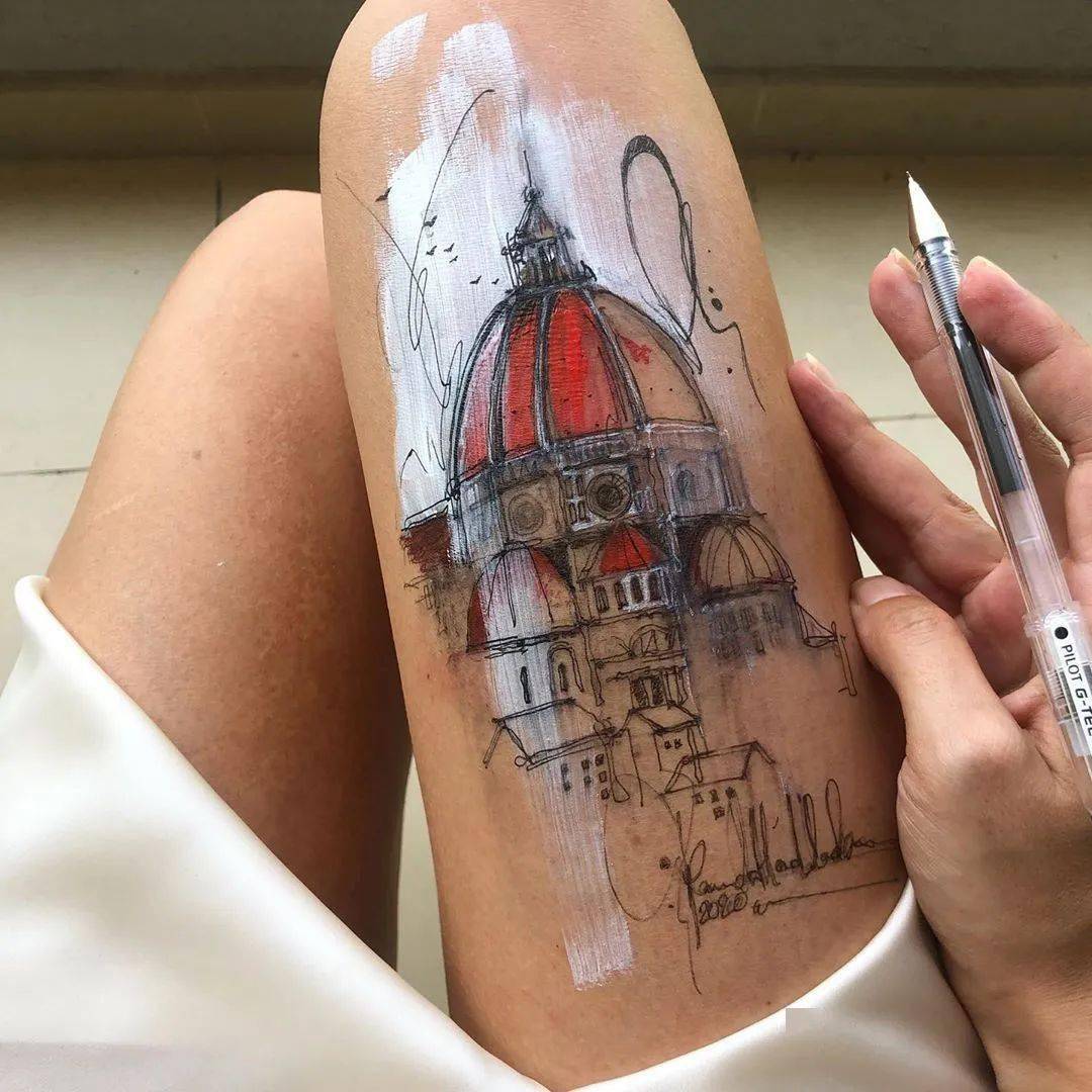 这几位美女喜欢在大腿上画画实在太撩人了