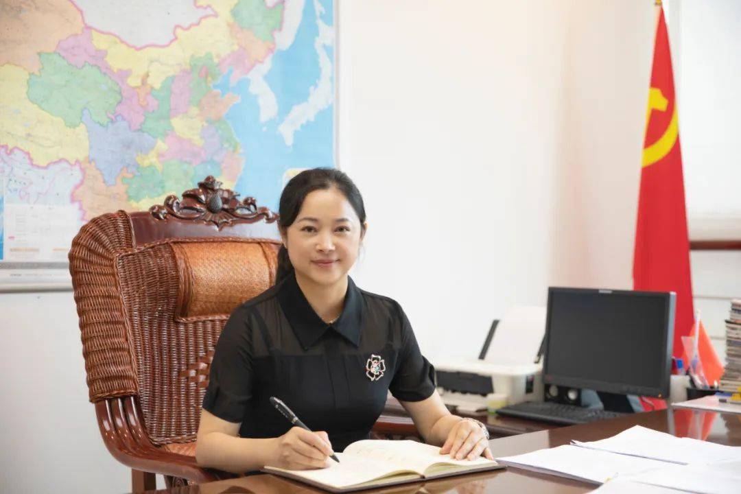 近年来,陈海燕获得了宁波市建筑业最具影响力企业家,浙江建筑业十大