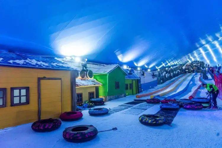 不限时滑雪奇特冰雪乐园3次卡双板教学仅需990元抢购