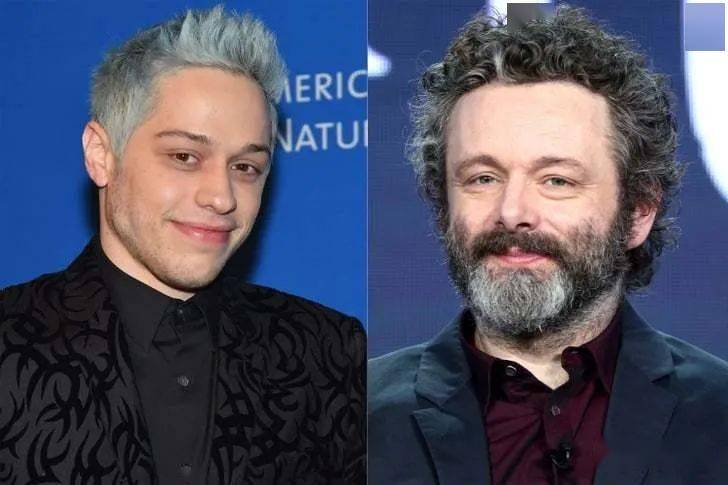 她的前男友们也很神奇,有英剧《好兆头》里的"天使"麦可辛,还有金