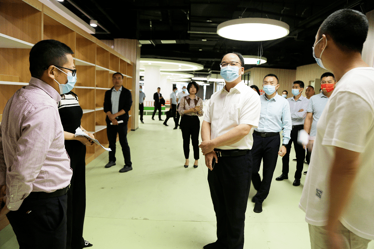 刘春林调研文化艺术中心场馆迁入工作_七大_群众_相关