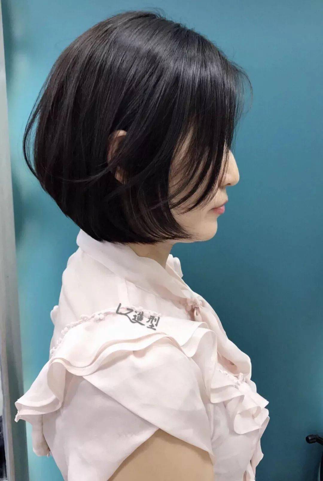 "空气bob短发"_经典_发型_a-z
