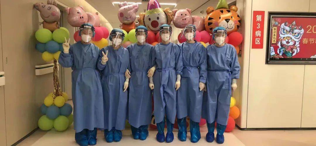 点赞最美天津市第一中心医院产科护士王英市妇联天津经济广播联合推出