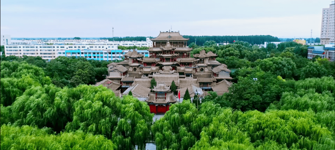 古剎經典建築之最--中衛高廟,高聳,集中,緊湊的建築特點令人讚歎.