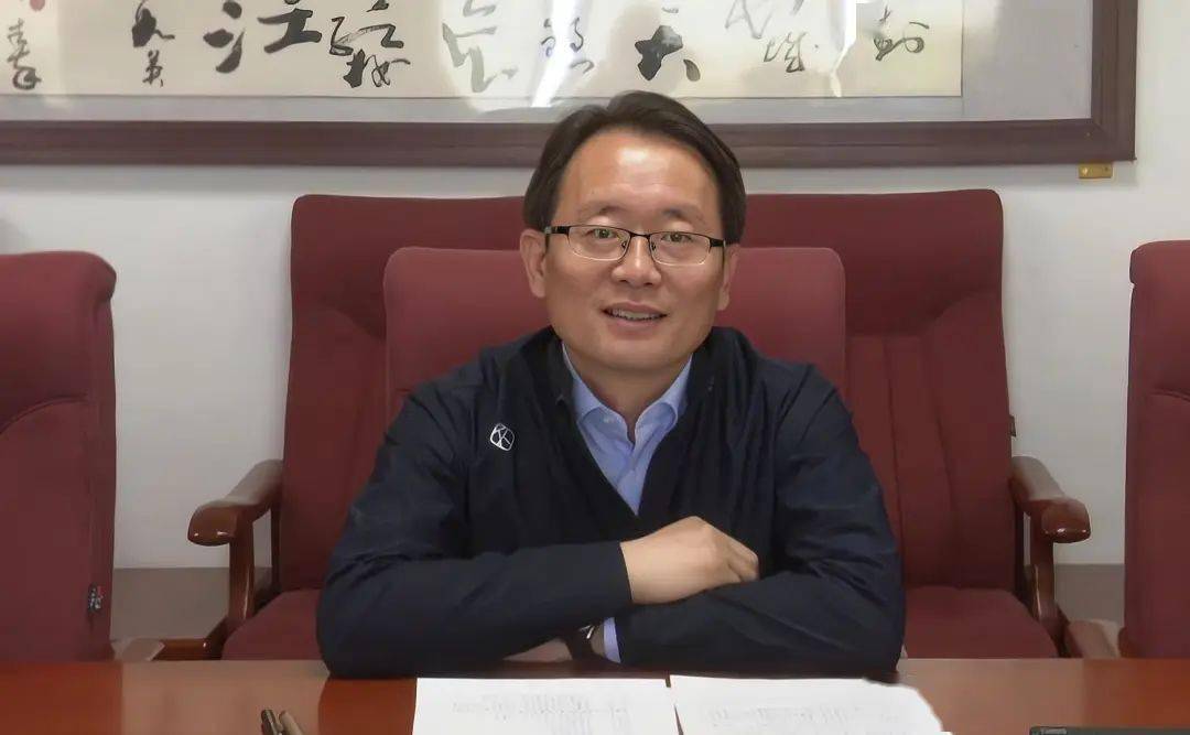 座谈会上,新疆金风科技股份有限公司西北区域公司总经理张魁介绍了