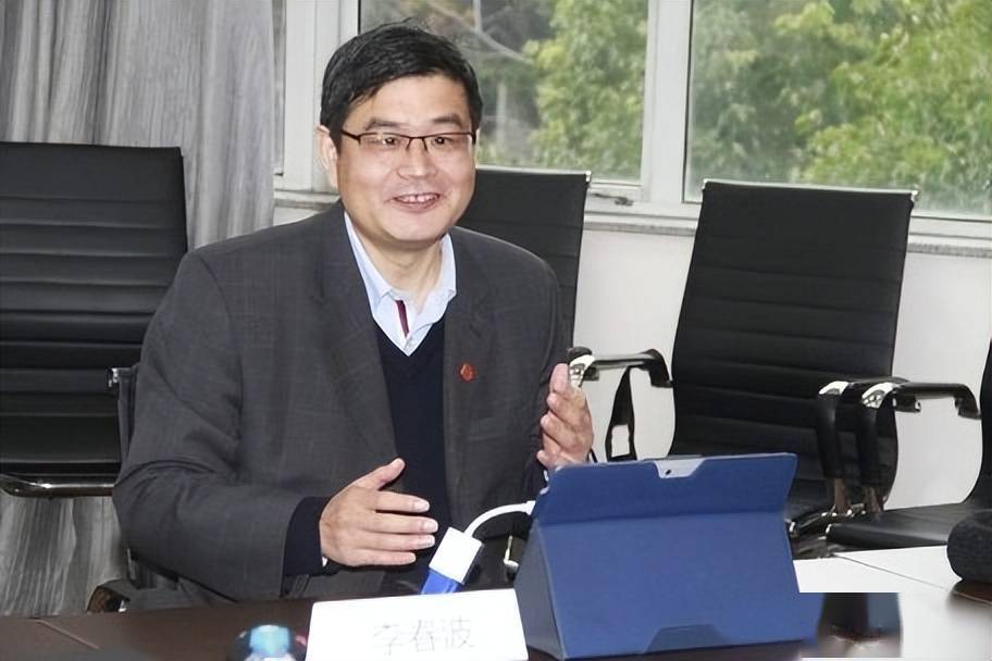 李春波教授(上海交大医学院-心理与行为科学研究院)在去年(2021年)在