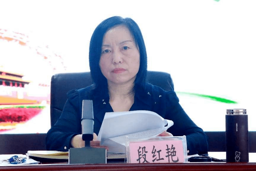 在会上,副院长段红艳对医院清廉医院建设工作作了重点安排部署.