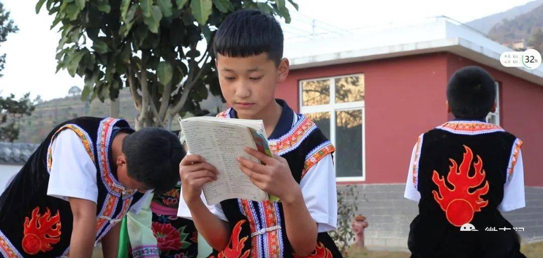 据了解,南涧三中积极发挥基础教育重要阵地作用,将铸牢中华民族共同体