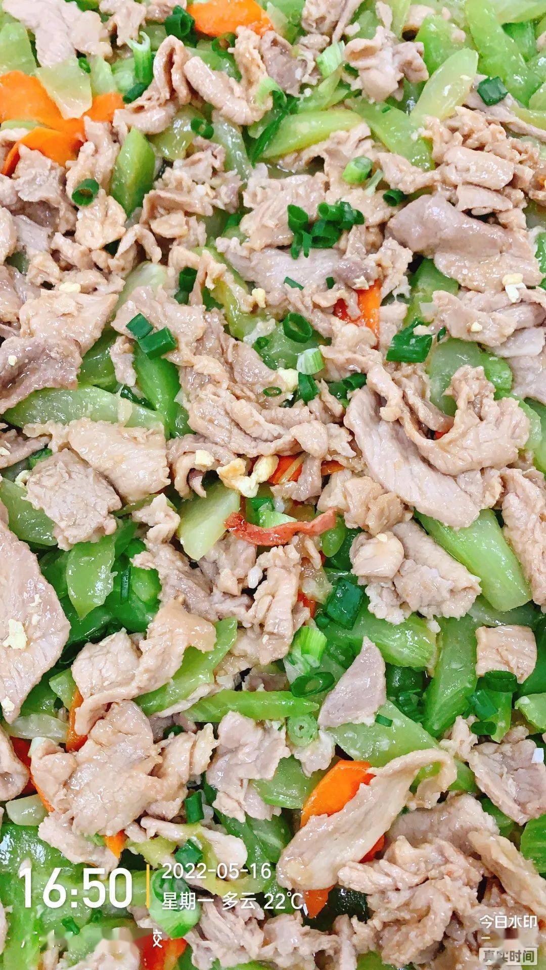 晚餐:手工肉丸,青瓜肉片,沙葛鸡蛋炒火腿,青菜,例汤午餐:豉汁排骨蒸