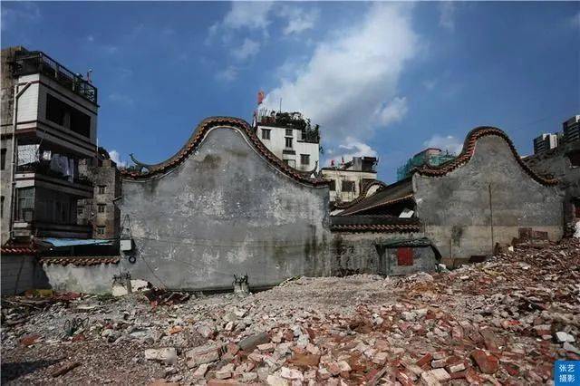 广州冼村8年间房价暴涨10倍，有人一夜暴富，有人在废墟里生存