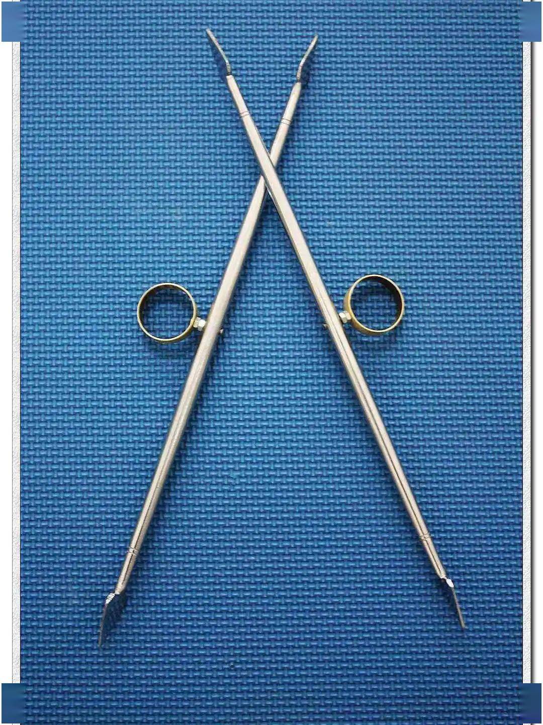 峨嵋刺,也称峨眉刺,是峨眉派具有代表性的兵器,是一种极其短小的兵器.