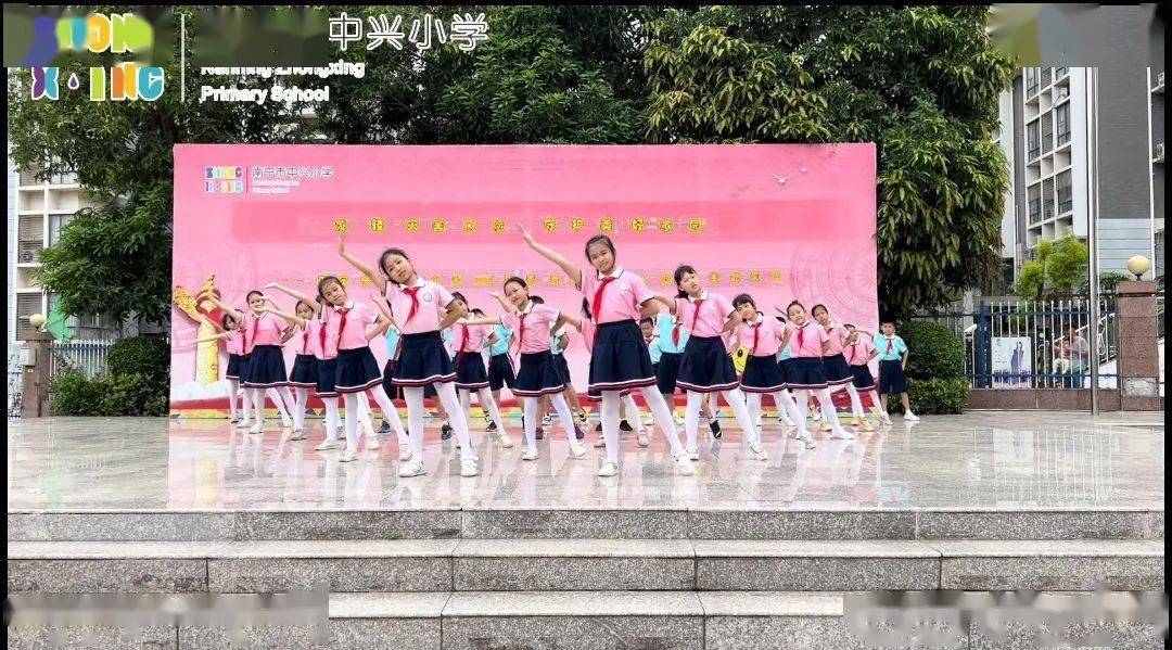 �ǻ�Ц������ ӵ���������������������Сѧ2022�괺�� ...