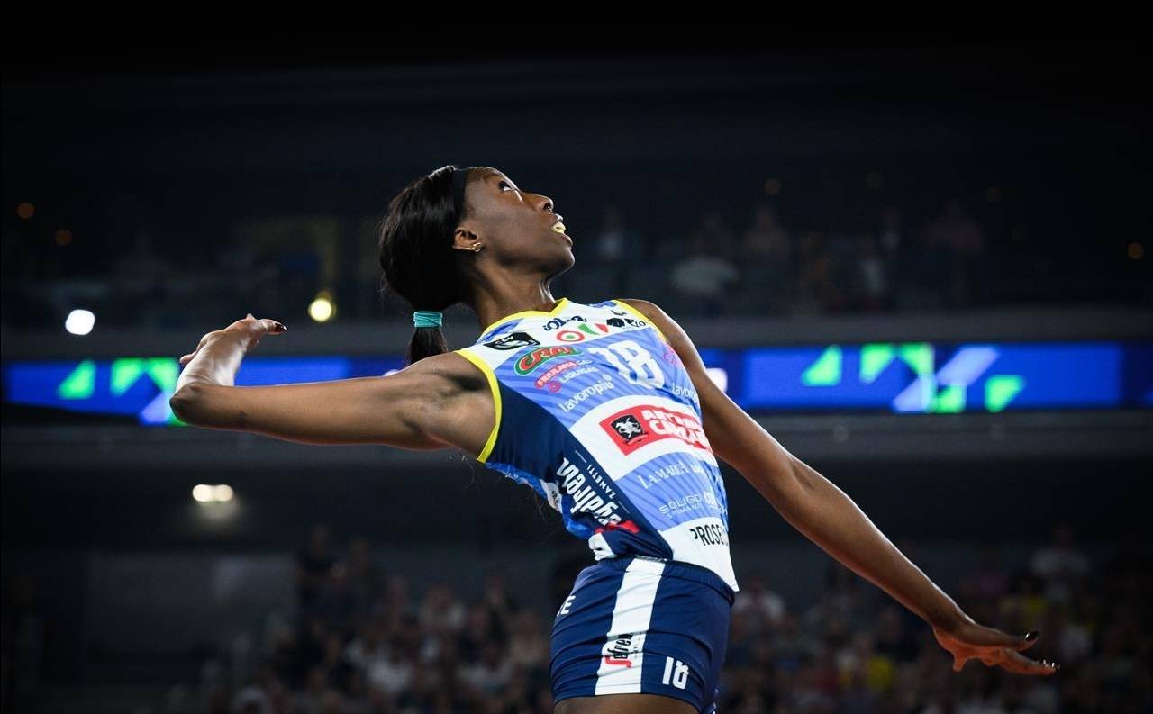 原创恐怖艾格努再创扣高记录但她也有弱点挑二传关键时刻掉链子