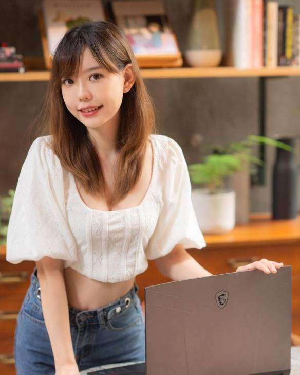 仙气感满满angie甜美笑容征服你心大尺度才迷人