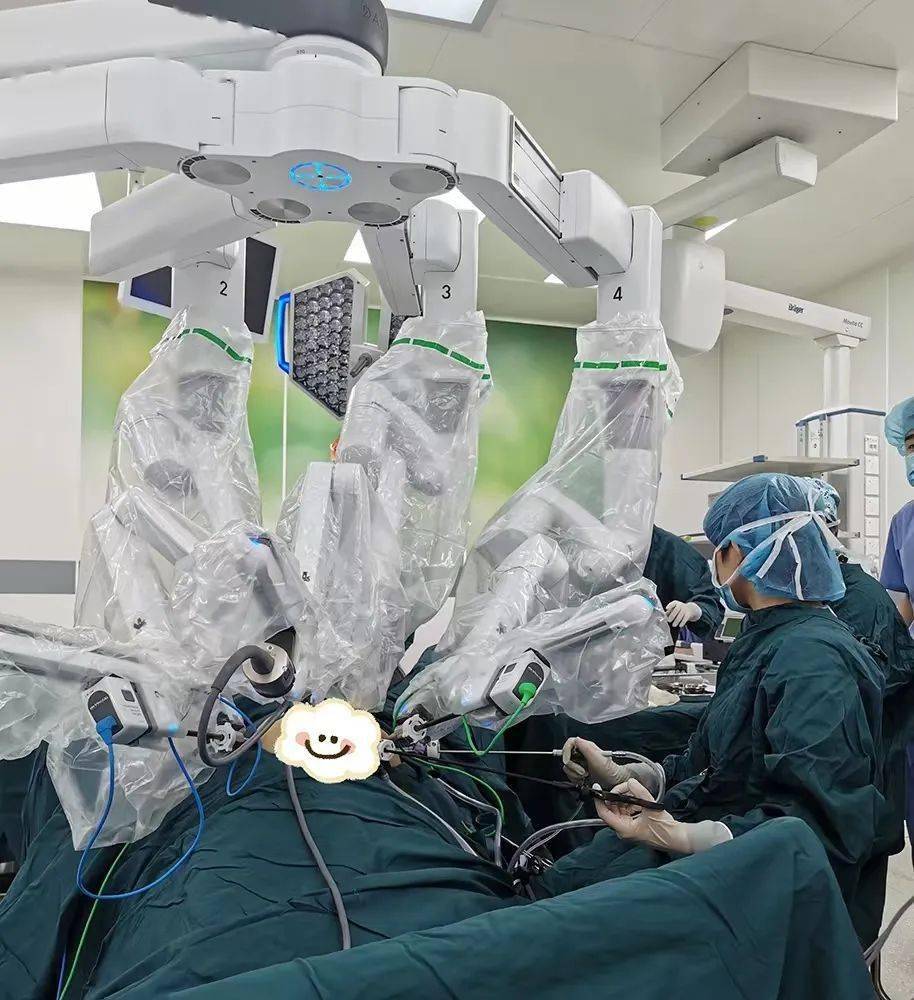中国达芬奇手术机器人图片