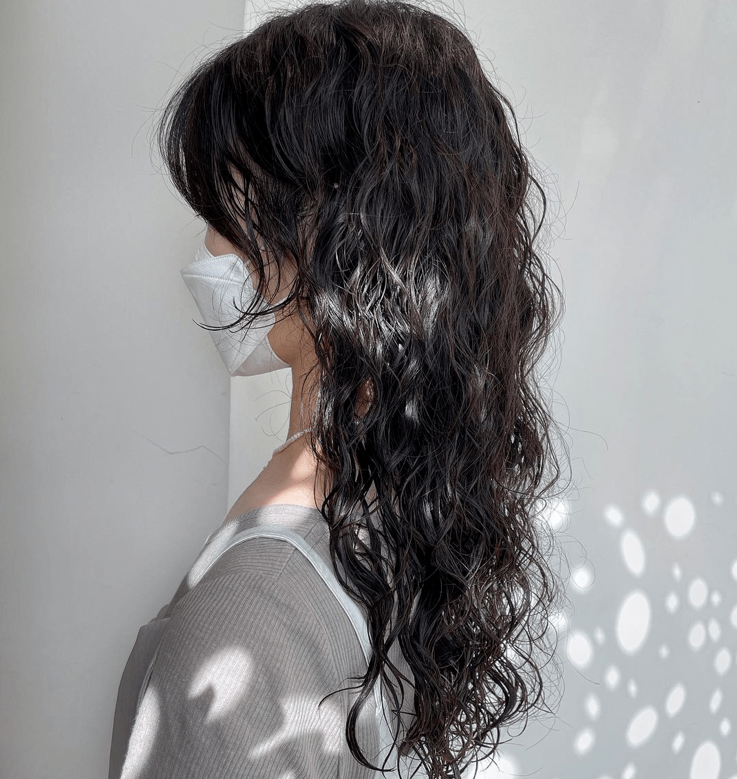 "长发烫满头",风情万种又上头._发型_中国_人类