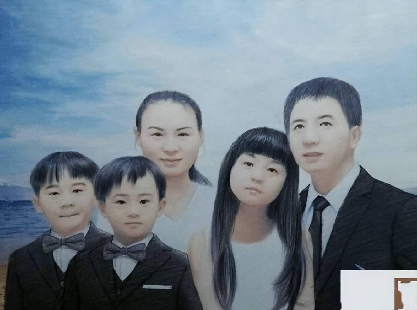事发当天,林生斌有事外出,他的老婆朱小贞和三个孩子以及保姆在家中
