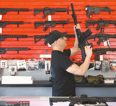 5支枪_白宫:美国的枪支比美国人口还多_自动_统计