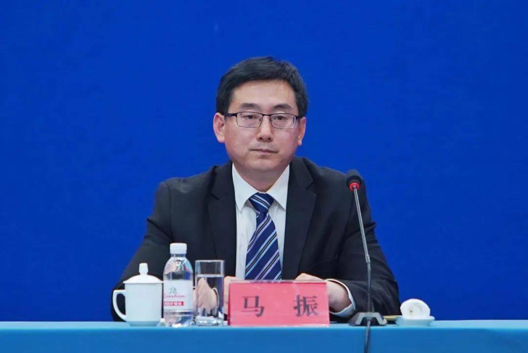 市贸促会会展规划处处长 马振马振:汽车类会展活动是我市会展业的重要