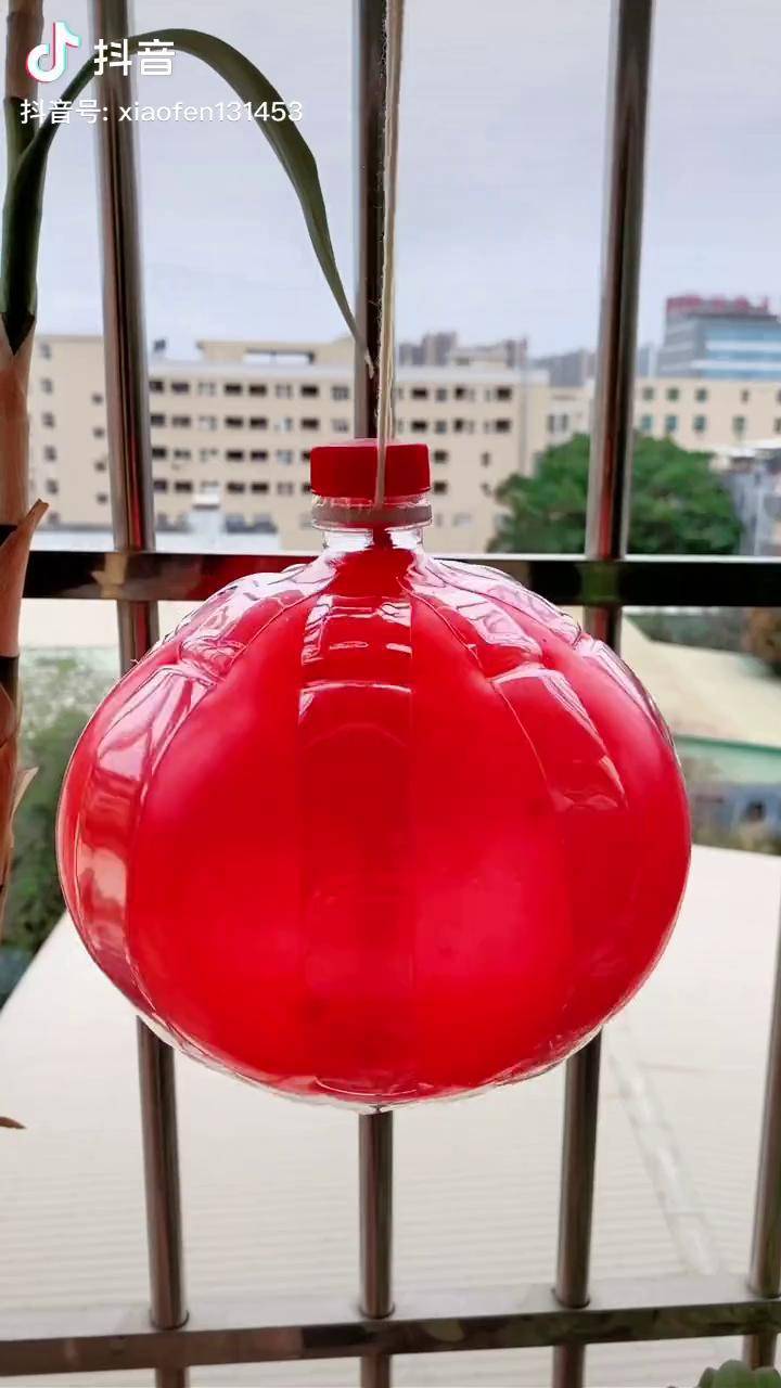 一个气球加一个瓶子就能做一个灯笼废物利用手工传统文化季