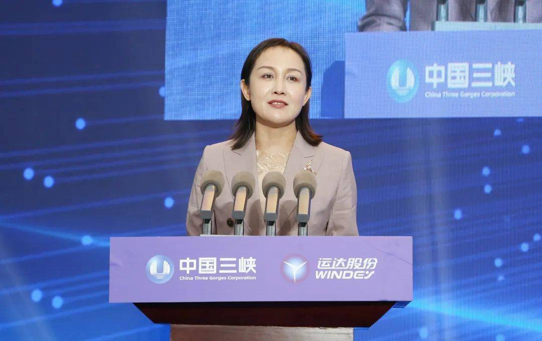 乌兰察布市委副书记,市长奇飞云出席并致辞,市委常委,副市长云鹏刚