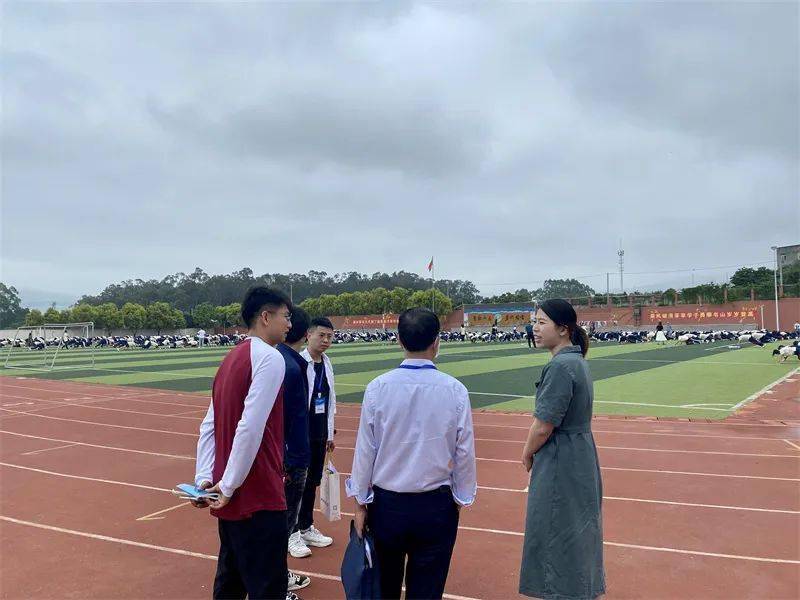 马光德校长以《文化铸魂,课程统领,活动搭台,品质提升》为题就我校