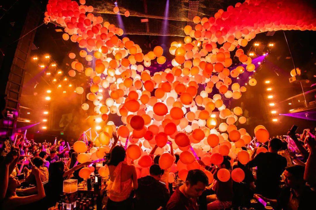 猫livehouse合肥店更多热爱只在现场