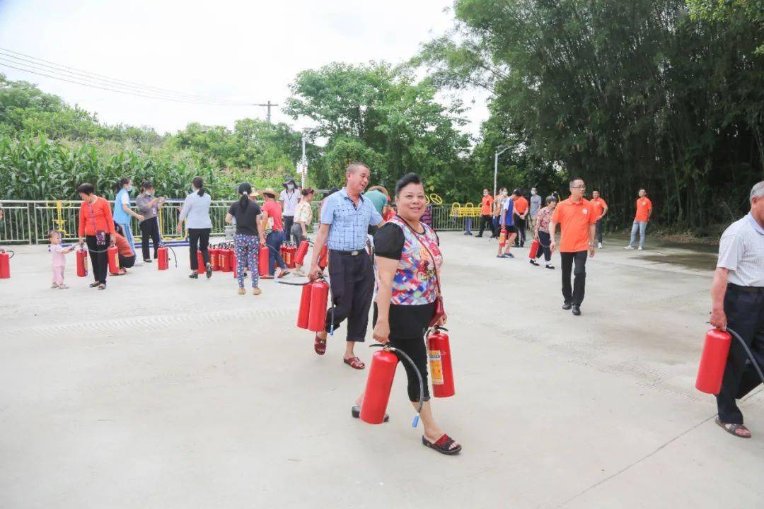 会员动态裕鑫小贷总经理肖荣华参加梅江区新阶联同心