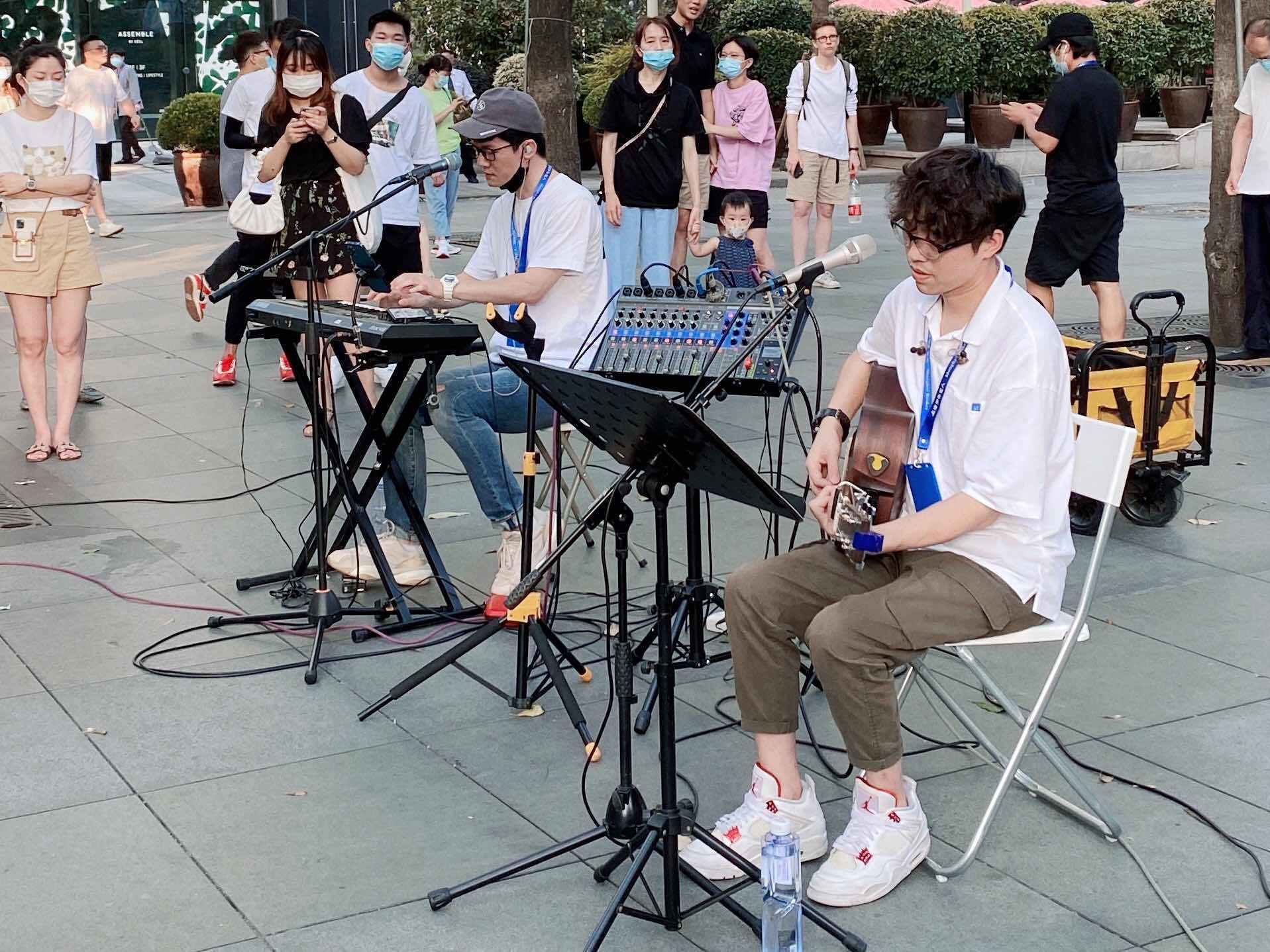 街头歌手在直播间_演出_廖敏杰_音乐会