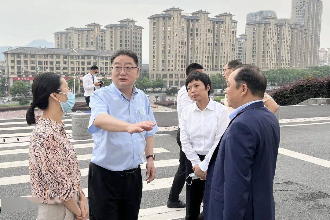 省体育局张亚东副局长一行来东调研省运会筹办情况