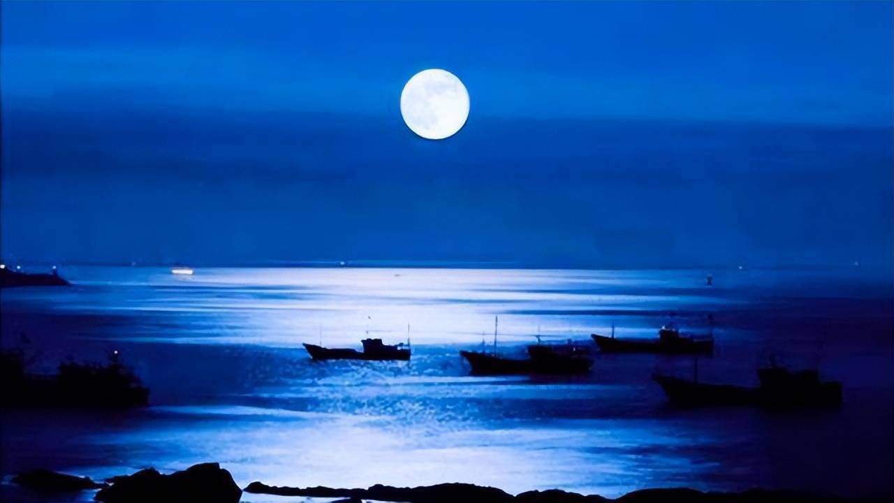 宋朝诗僧一首以景取胜的七绝,写出了江上秋夜最耀眼的亮色