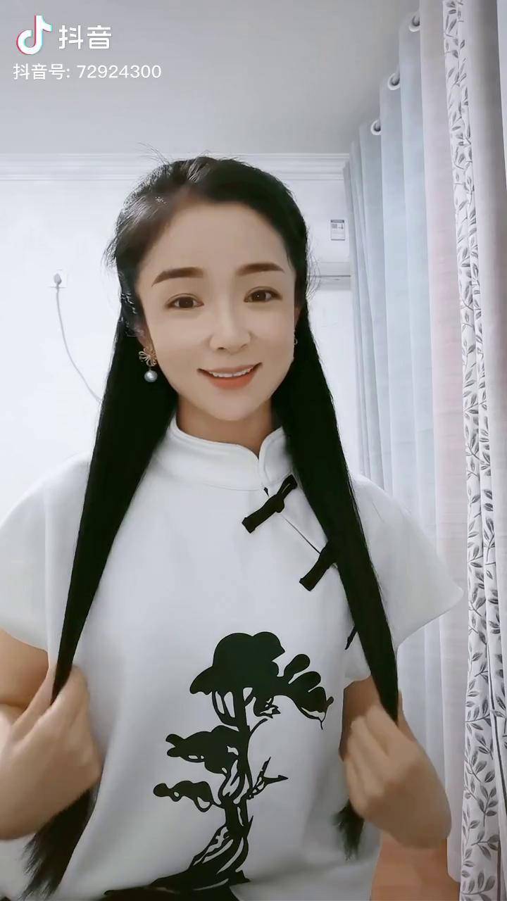 请举手手憨豆妹小号_请举手_视频_小号