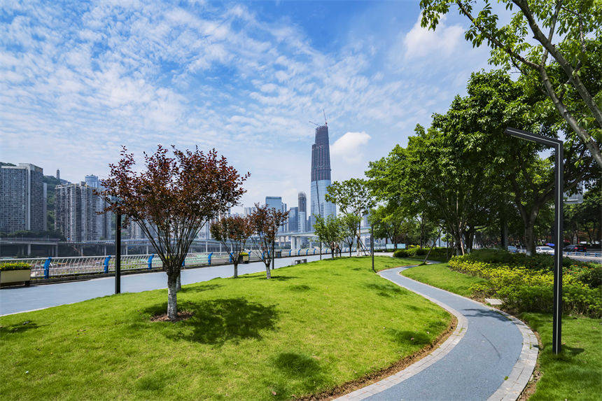重庆滨江公园让市民感受慢下来的惬意