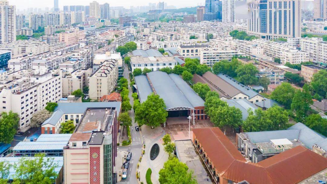 "云"游园|城市中的新文艺聚集地——越界 61 梦幻城_南京_文化_军械