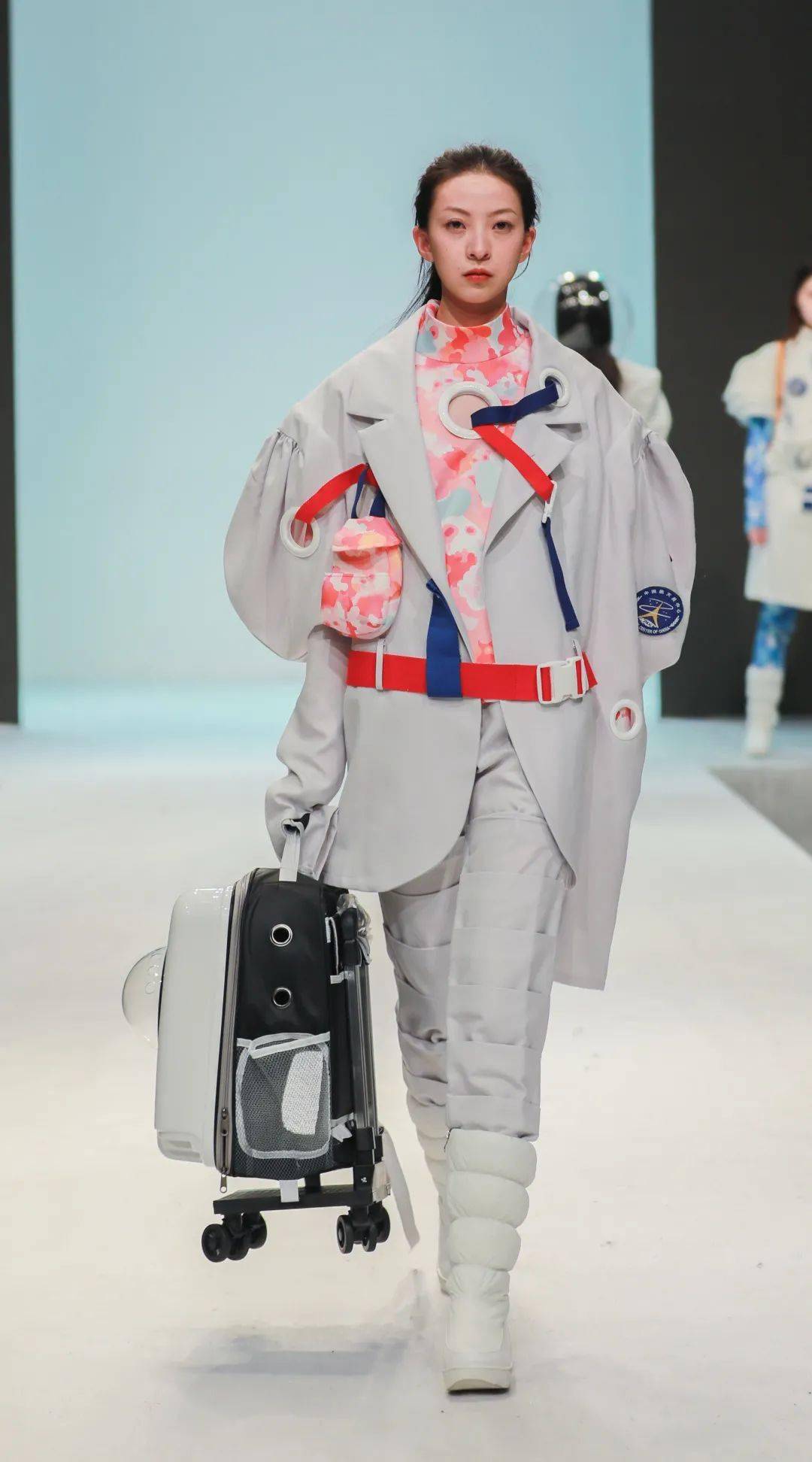 毕业展2022东华大学服装与艺术设计学院服装艺术设计系线上展