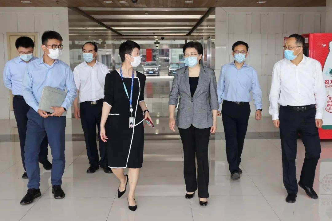 要闻韩立明参加服务企业面对面大走访活动精准高效服务企业提振市场