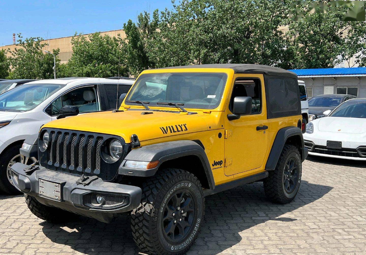 jeep牧马人威利斯版进港炫酷又前卫20t8at软顶更帅气