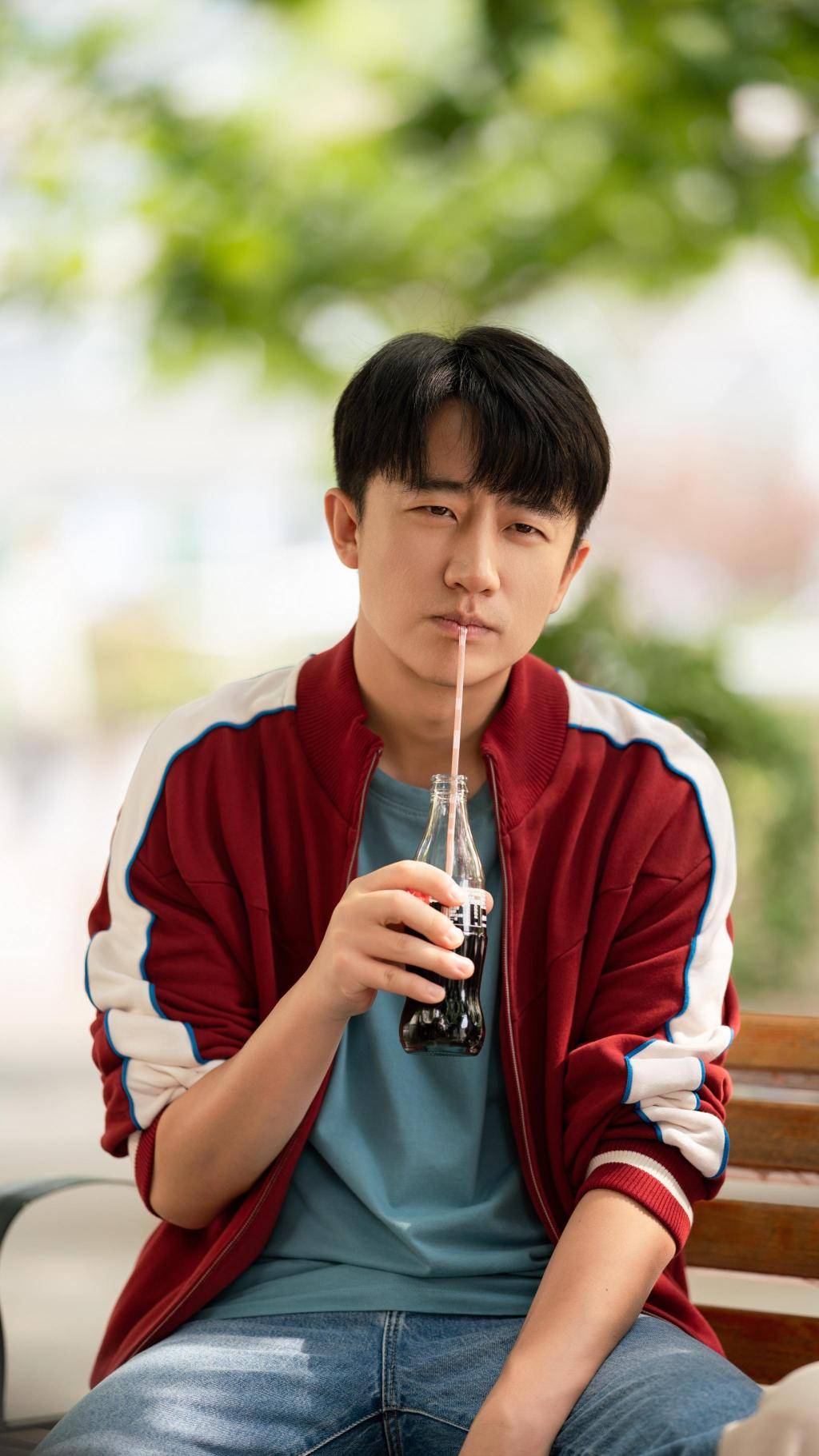 变身酒店门童黄轩畅谈再演拼搏者我和小人物更有共情感