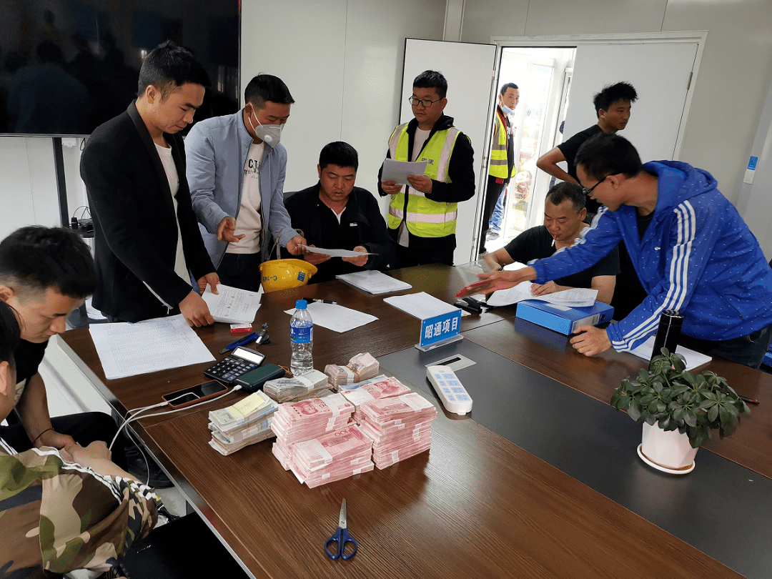 昭阳区劳动保障监察大队为109名农民工讨回工资172万余元