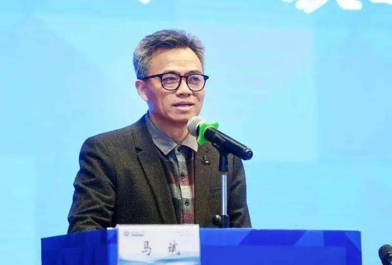 会长兼秘书长,"苏教名家培养工程"导师马斌在腾讯会议平台作专题报告
